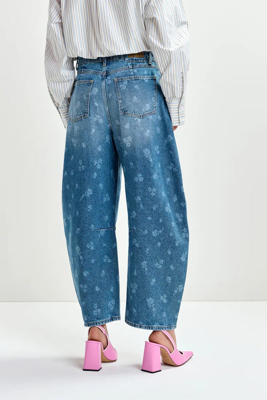 Essentiel Antwerp Blue Floral-Print Barrel-Leg Cropped Jeans JO1