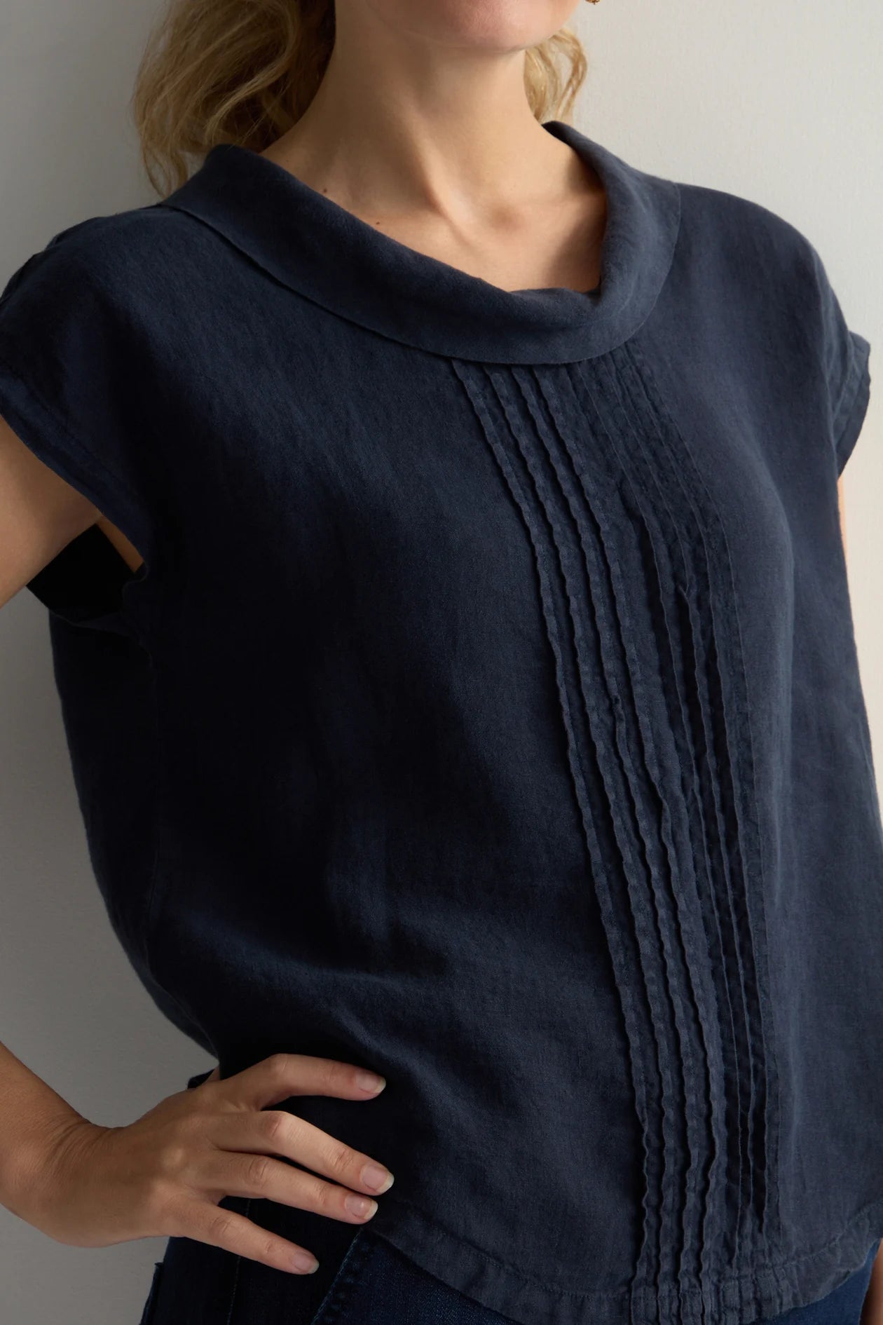 Sahara navy linen pleat front top LAT6220 OL