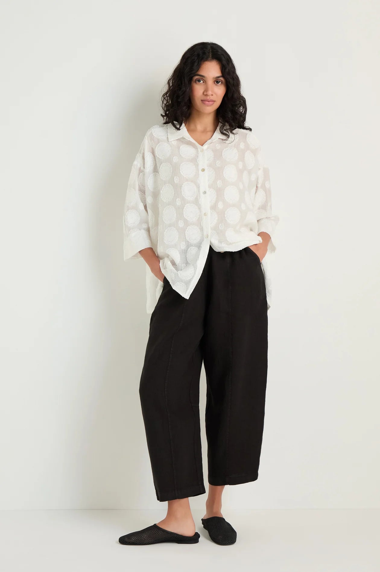 Sahara Black Linen Seam Detail Black Bubble Trouser