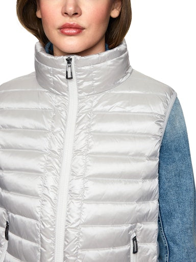 Marc Cain Sports quilted gilet ZS37.01 W11