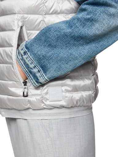 Marc Cain Sports quilted gilet ZS37.01 W11