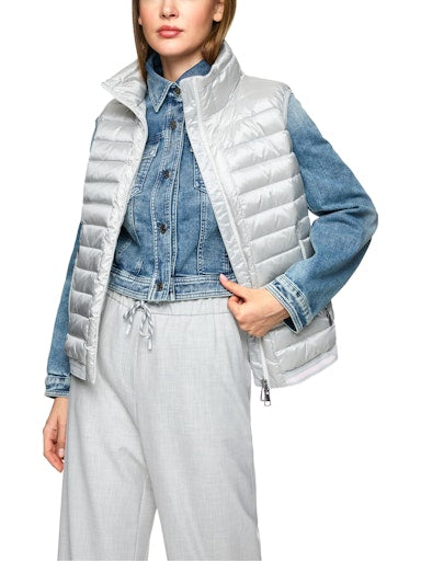 Marc Cain Sports quilted gilet ZS37.01 W11
