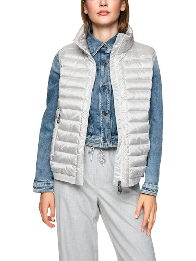 Marc Cain Sports quilted gilet ZS37.01 W11