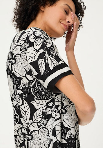 Olsen Black & White Floral Print Short Sleeve Top