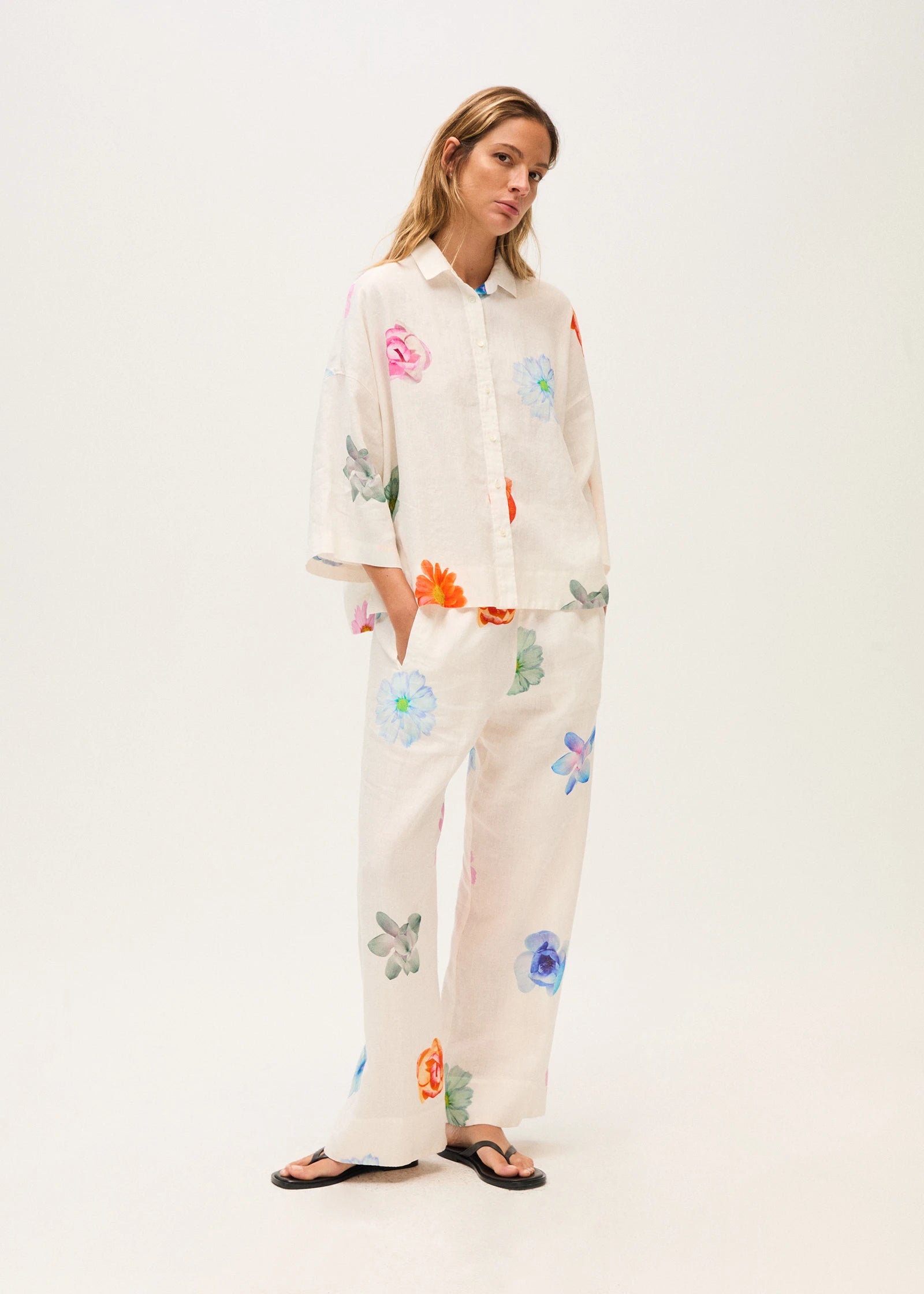 Rosso 35 White Printed Linen Wide Trousers