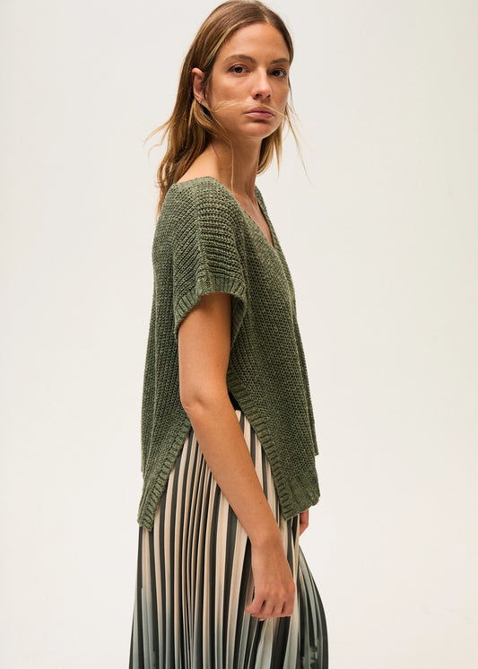 Rosso 35 Dark Green Short-Sleeved Cotton Linen V Neck Sweater