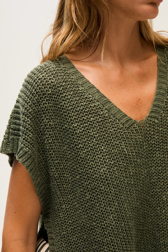 Rosso 35 Dark Green Short-Sleeved Cotton Linen V Neck Sweater