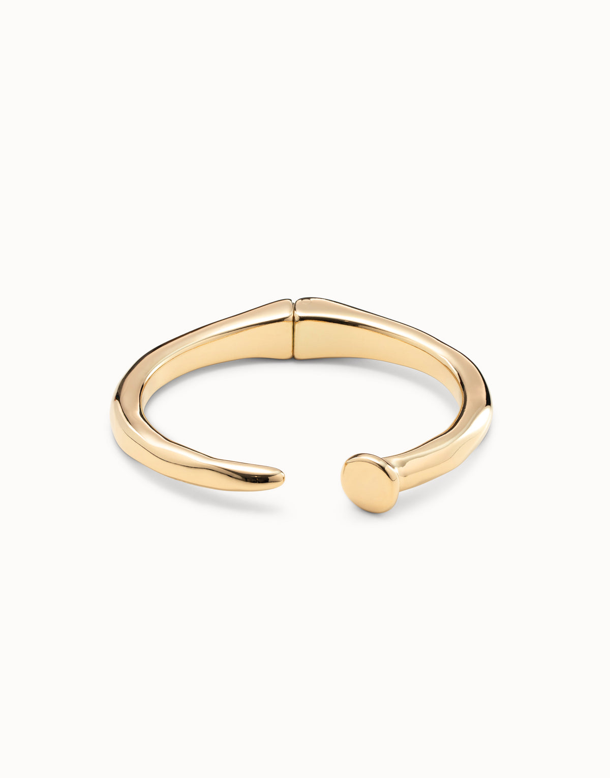 Uno de 50 Gold Sculptural‑Style Bangle Bracelet