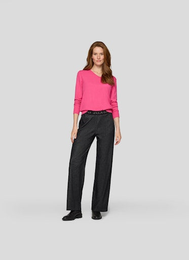 Rabe Bright Pink V-Neck Fine Knit Sweater with Long Sleeves, Relaxed Fit 55-122620
