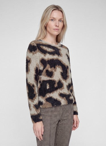 Rabe Pebble Animal Print Fluffy Sweater – Soft Feel Crew Neck Knit