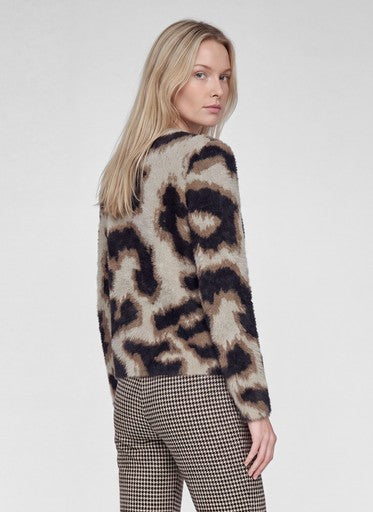 Rabe Pebble Animal Print Fluffy Sweater – Soft Feel Crew Neck Knit