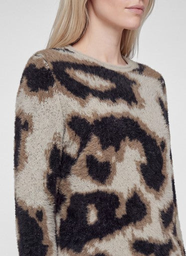 Rabe Pebble Animal Print Fluffy Sweater – Soft Feel Crew Neck Knit