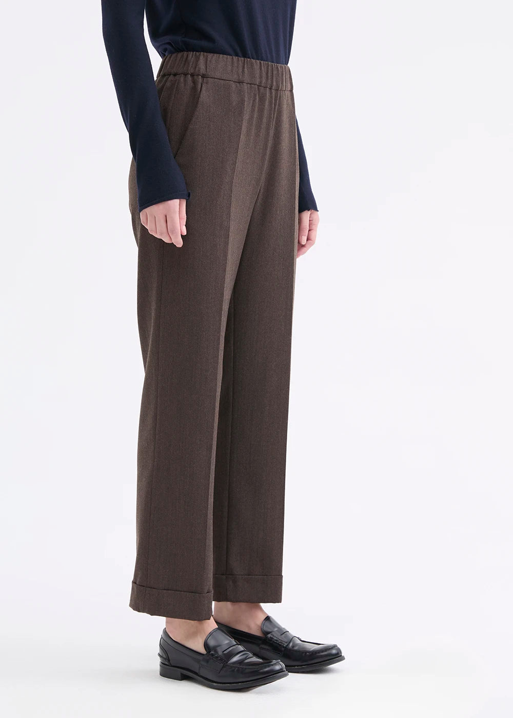 Rosso 35 Brown Straight-Leg Trousers with a Turned-Up Hem