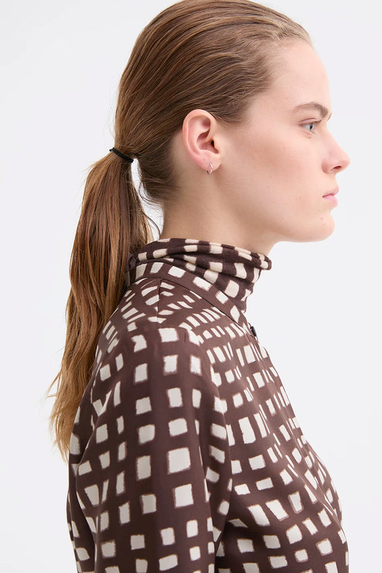 Rosso 35 Brown Long-Sleeve Silk Shirt with a Mandarin Collar