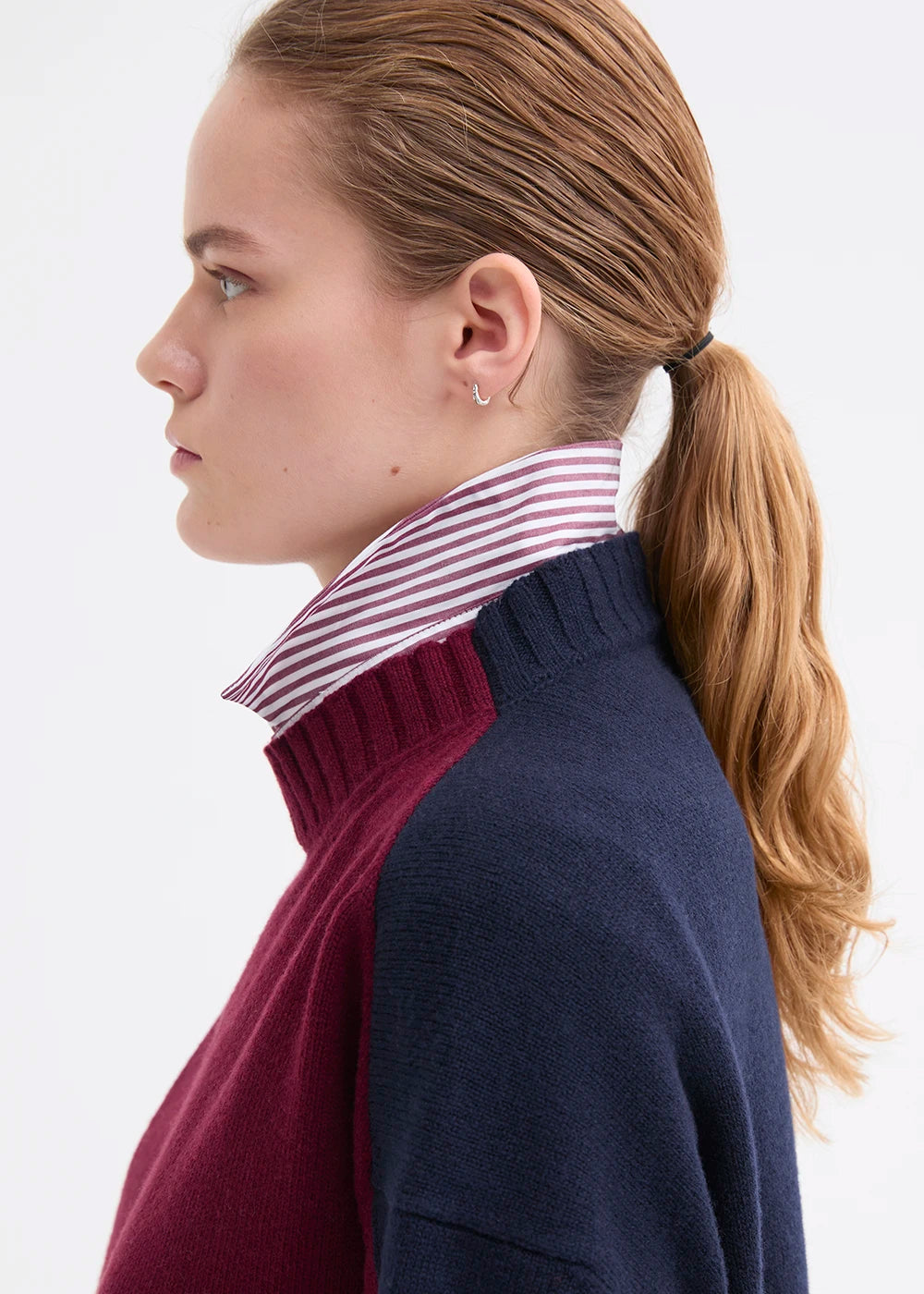 Rosso 35 Burgundy Two-Tone Sweater in Wool-Cashmere Blend