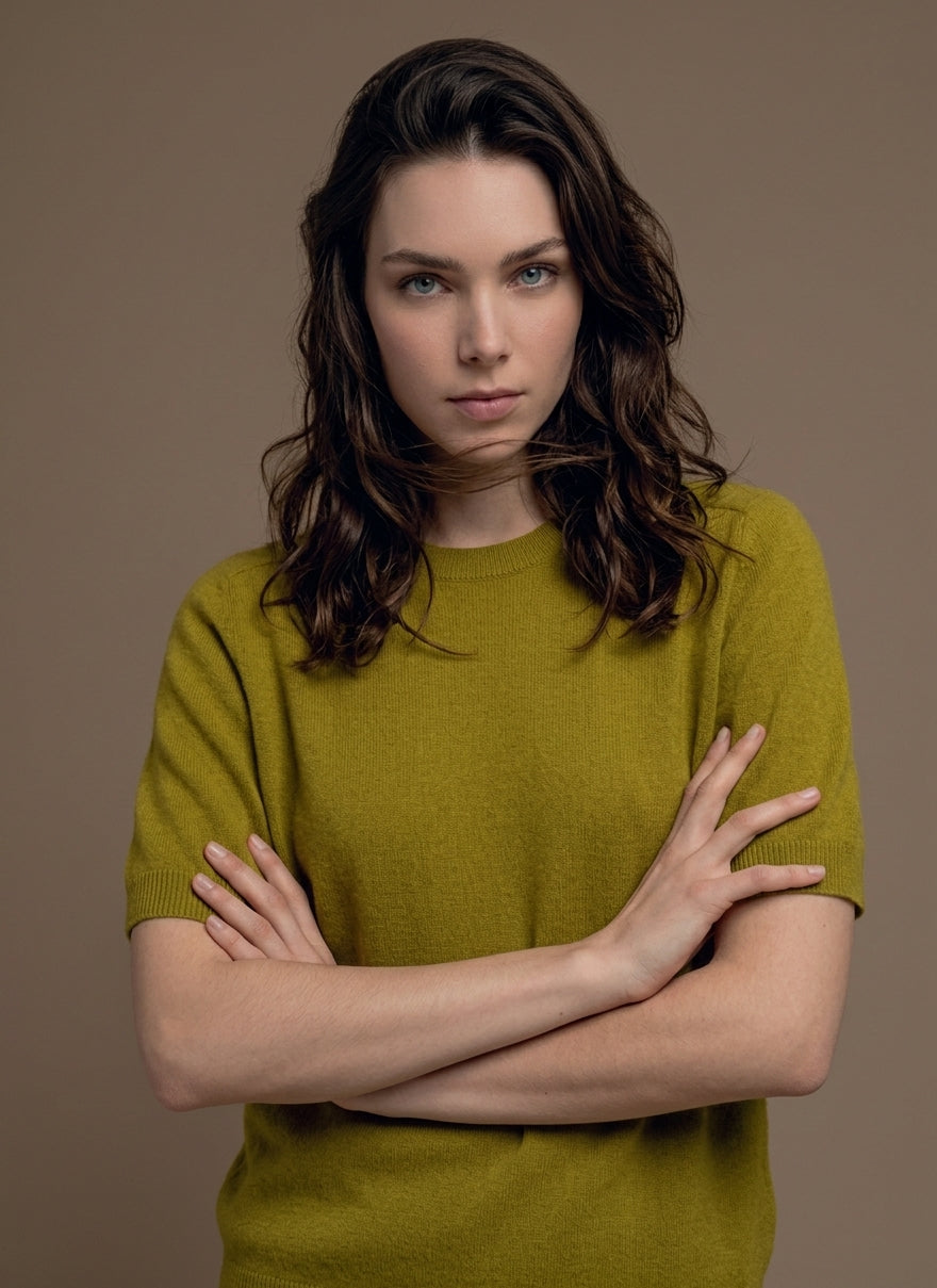 Solocascmir Olive Cashmere Sweater – Fine Knit Crew Neck Short Sleeve
