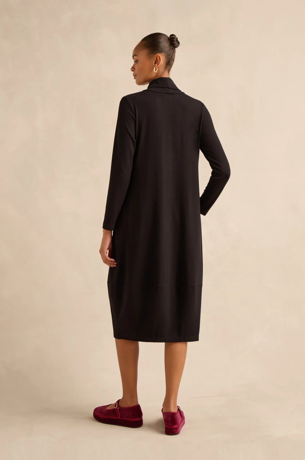 Sahara Black Fluid Crepe Bubble Dress