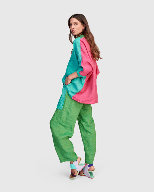 Alembika Colour‑Block Relaxed Fit Linen Shirt with Classic Collar, Short Sleeves, Button Front and Longer Back RT357T