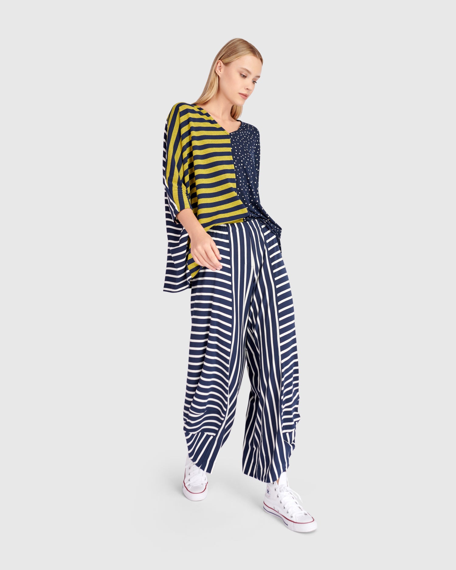 Alembika Navy/Green Mixed Stripe & Dot Print Loose Fit V‑Neck Top with 3/4 Sleeves ST827M