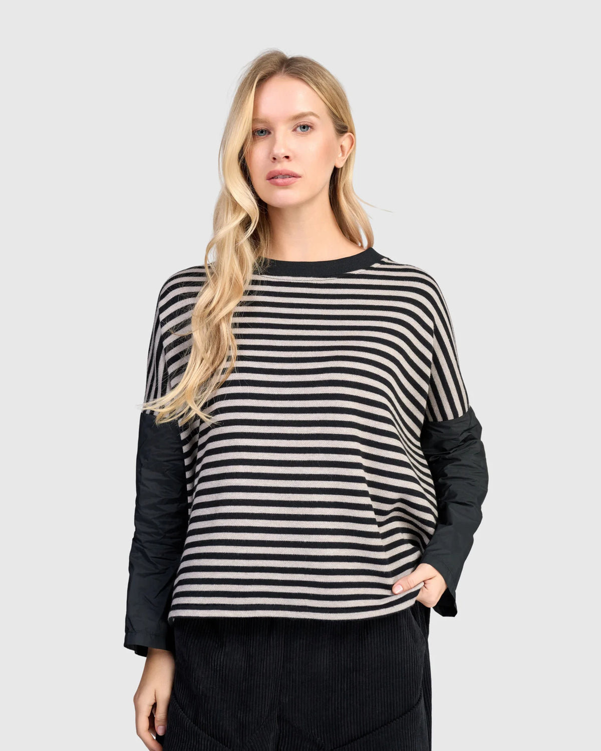 Alembika Urban Boxy Top Black/Cloud Stripe