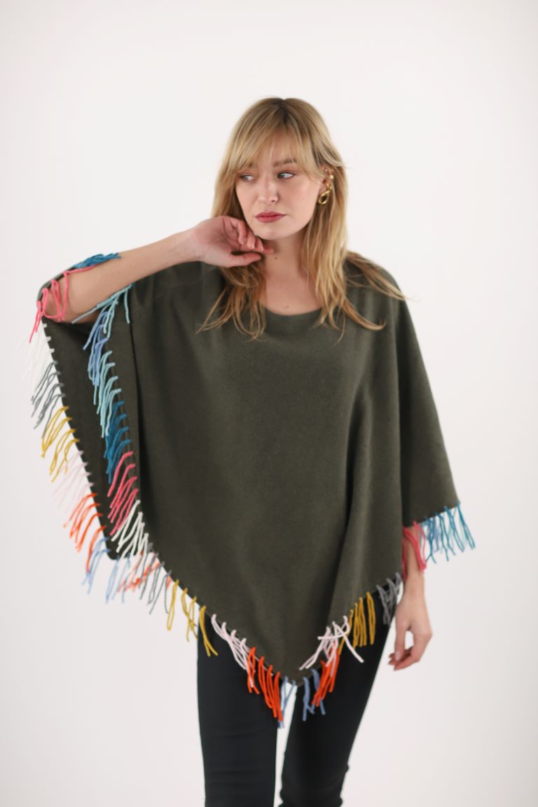 Estheme Cashmere fringed poncho Wes251034