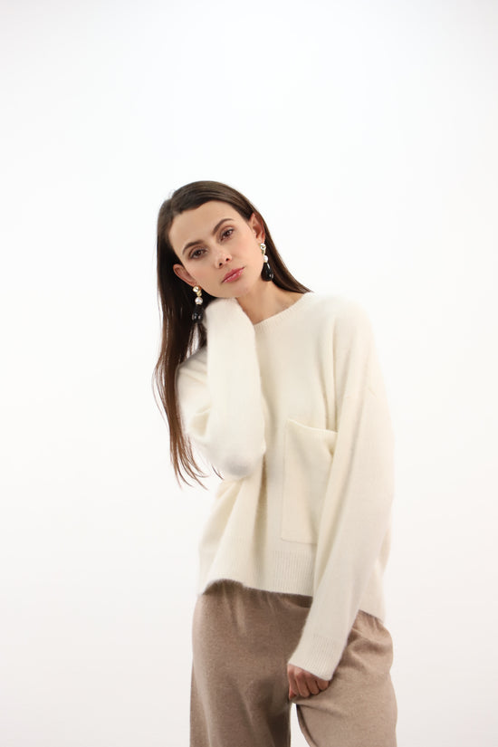 Estheme Cashmere Cream Soft Cashmere Crew Neck Sweater