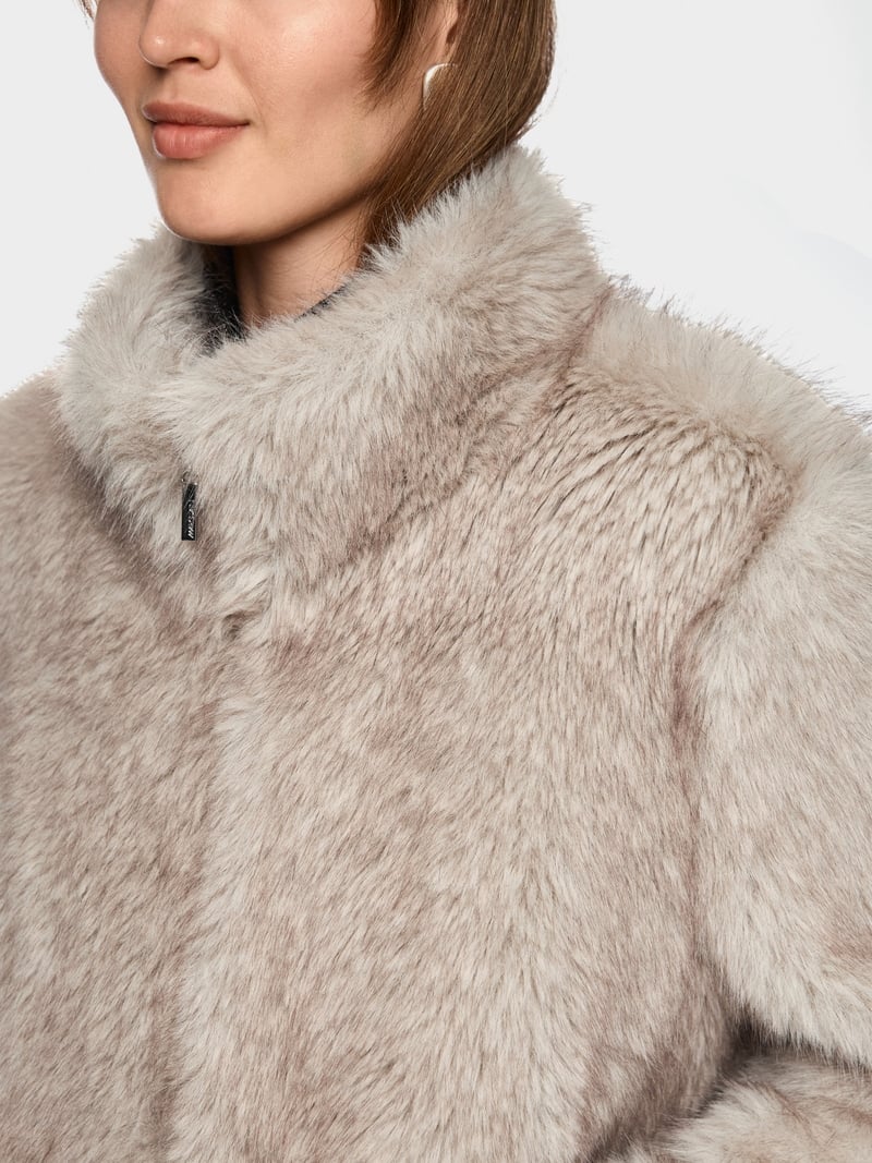 Marc Cain faux fur jacket Zc12.07 w64
