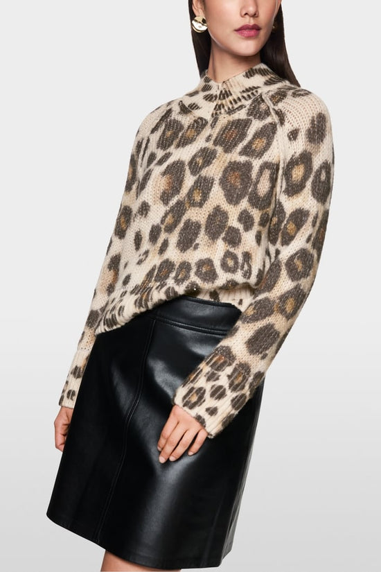 Marc Cain leopard print sweater Zc41.18 m33