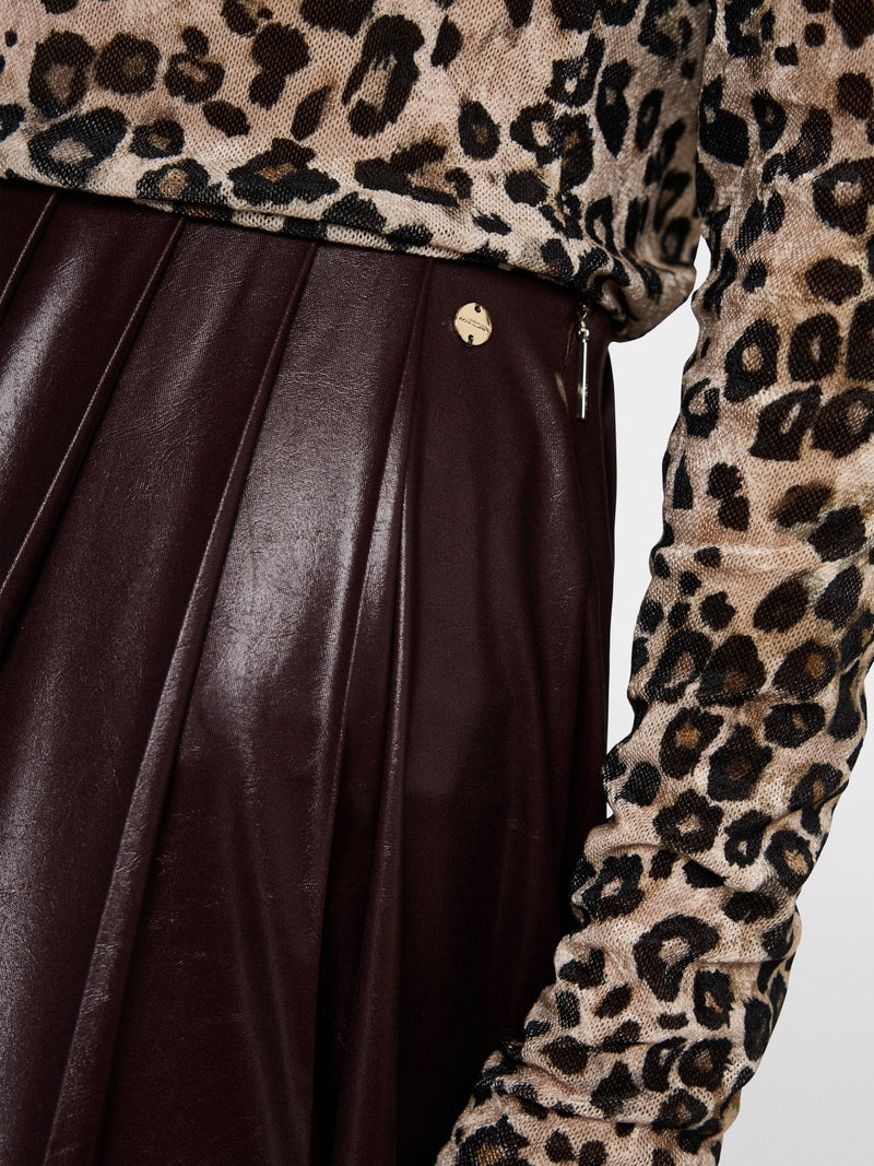 Marc Cain faux leather pleated skirt Zc71.13 w50