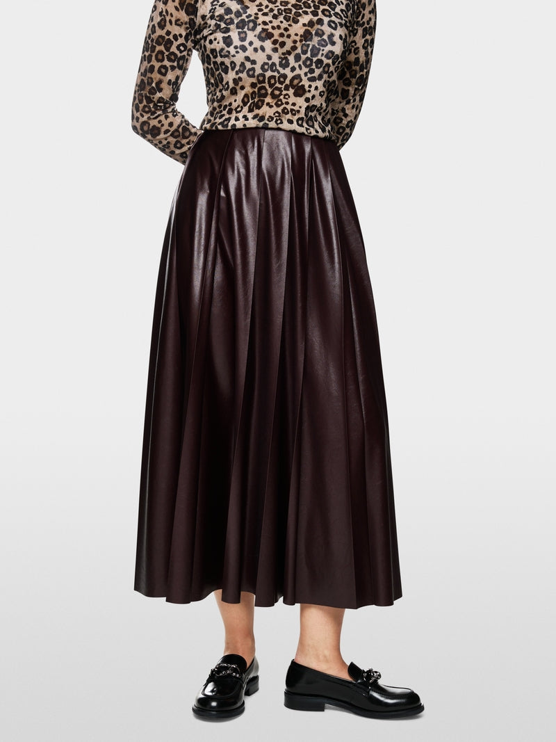 Marc Cain faux leather pleated skirt Zc71.13 w50