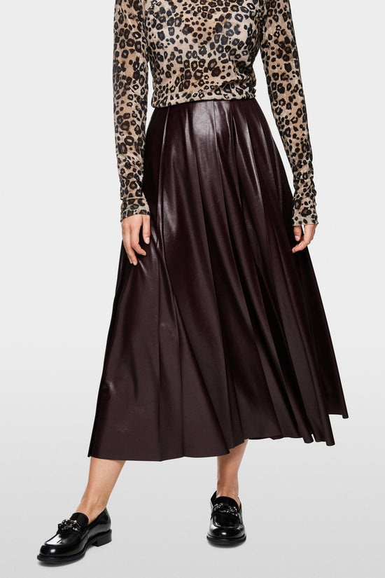 Marc Cain faux leather pleated skirt Zc71.13 w50