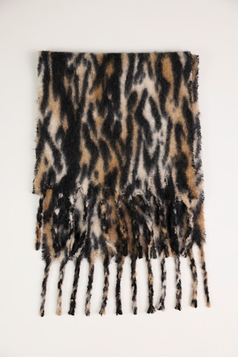 Monari Fluffy Tiger Print Scarf with Fringed Edging 809672