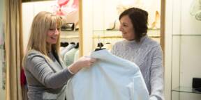 Mother of bride with one to one stylist advice