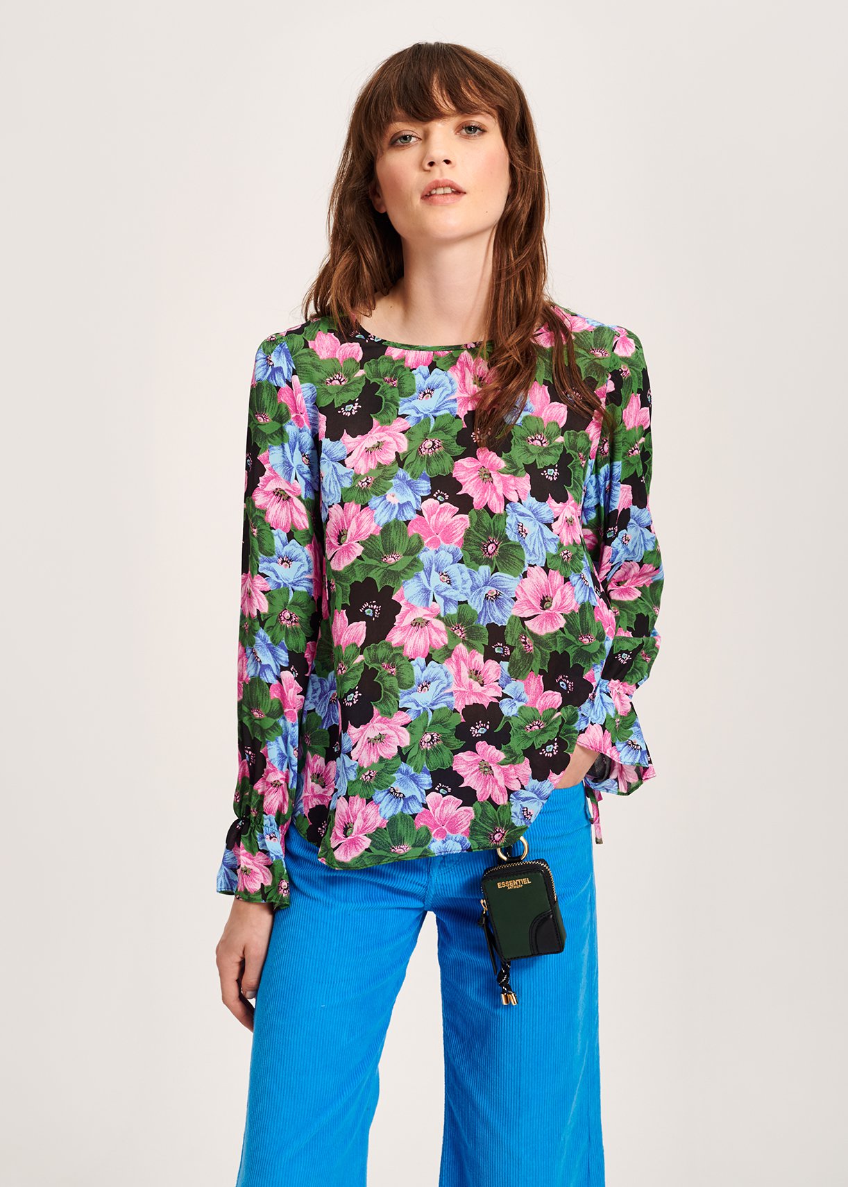 Jane-Young-Essentiel-Antwerp-Floral-Blouse-Model