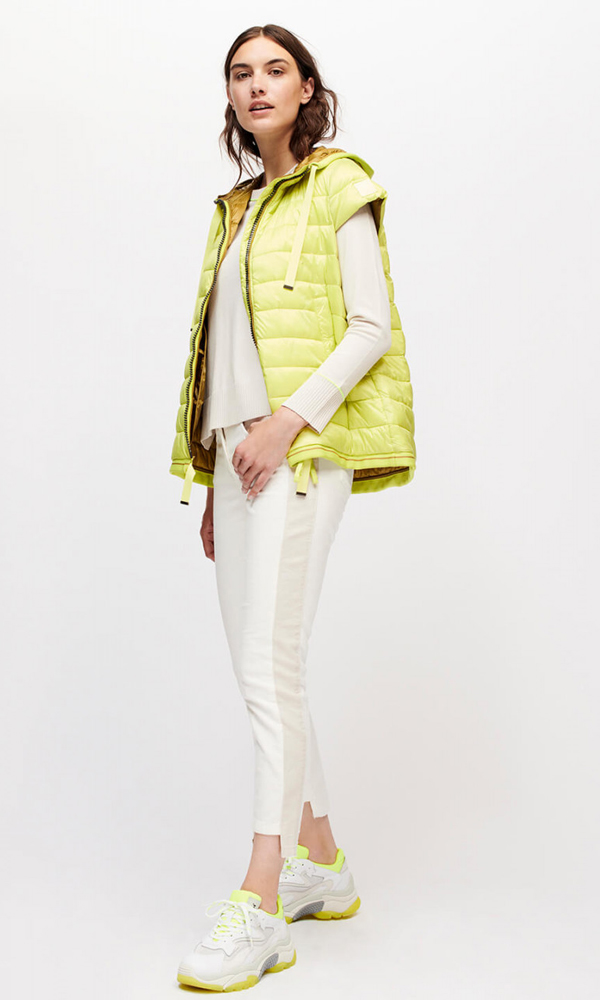 Jane-Young-Luisa-Cerano-neon-vest