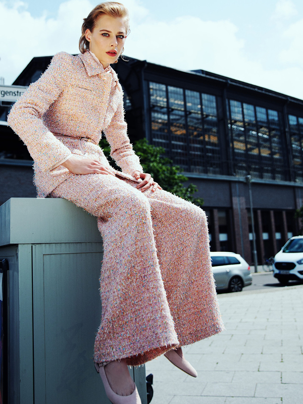 SLY010 Tweed pink suit