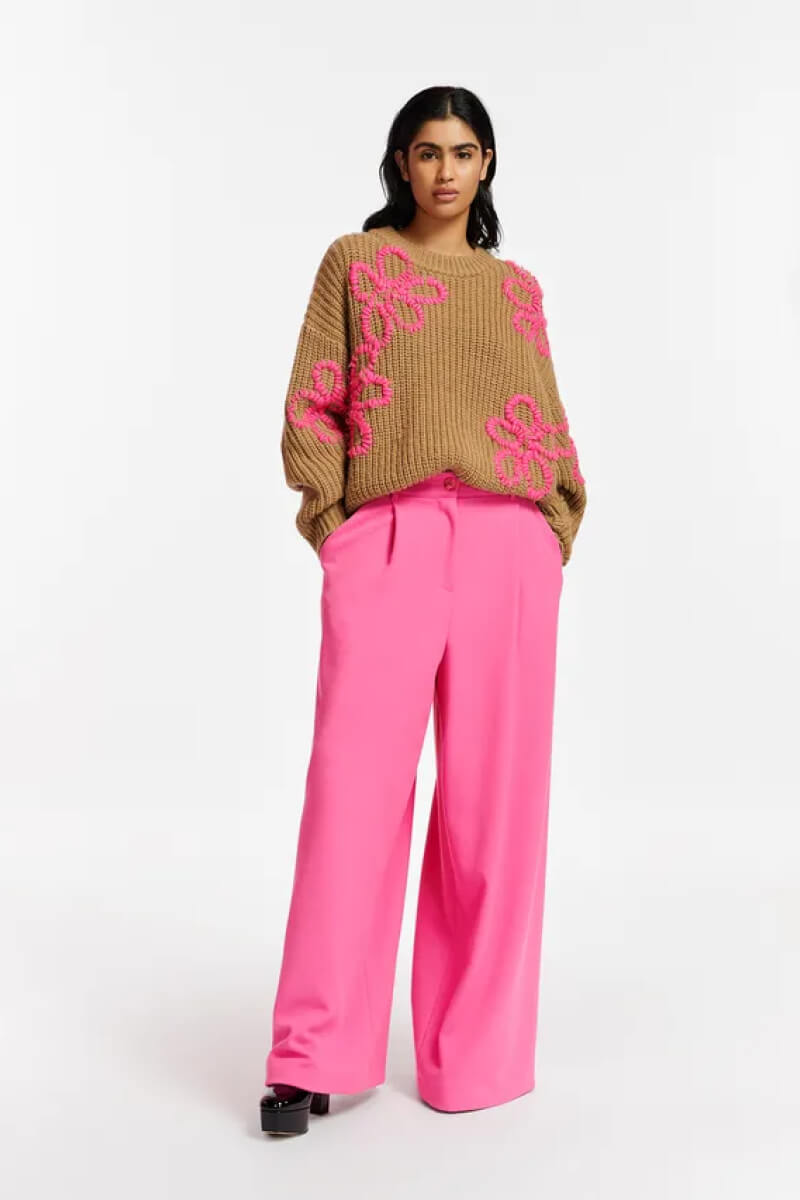 Essentiel Antwerp camel knit sweater Eschew with pink trousers