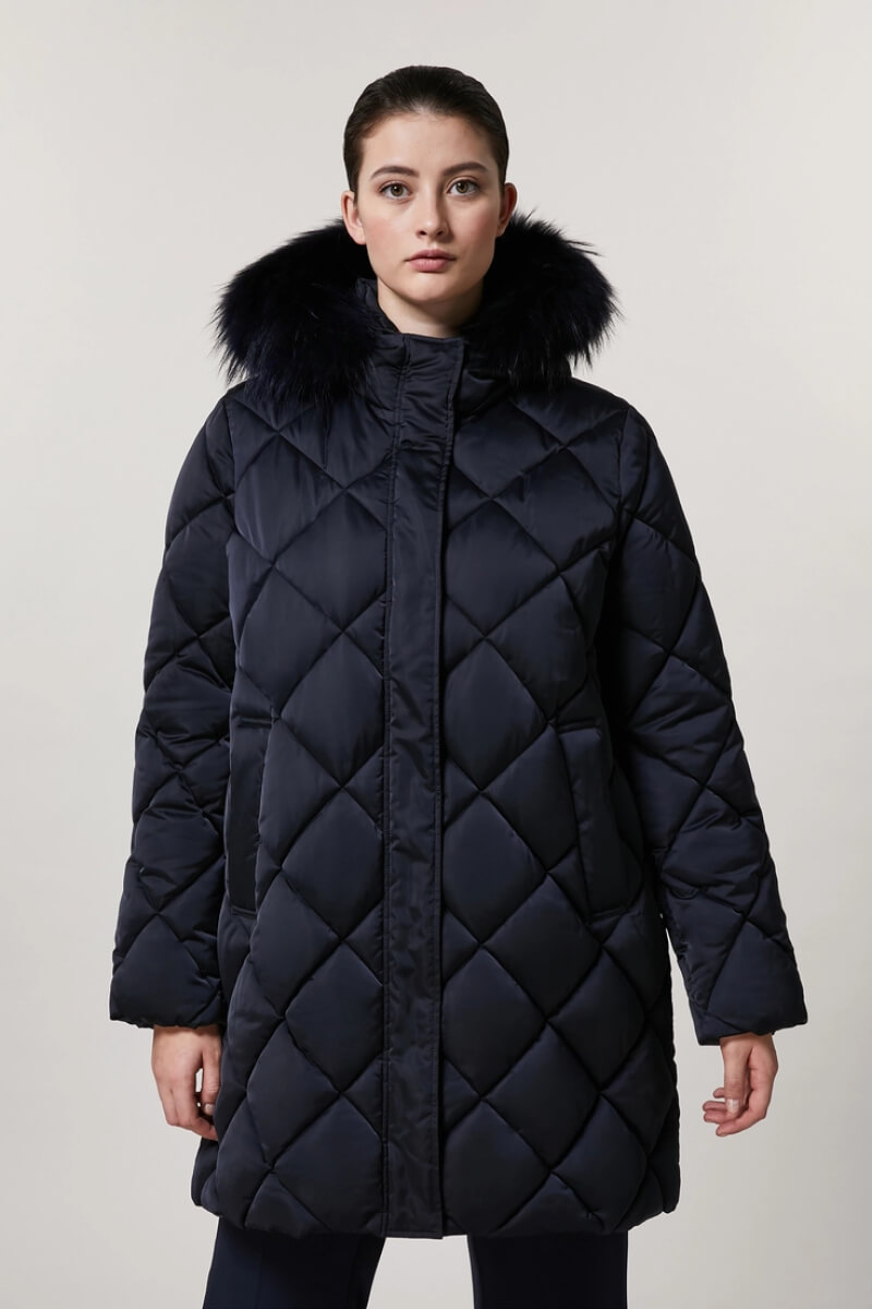 Jane-Young-Persona-padded-jacket-in-satin-Peltro